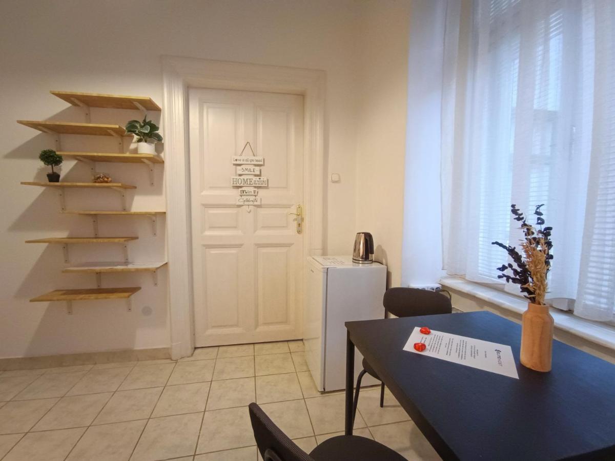 R172 Elitehost Raday Studio Apartment Budapest Exterior foto